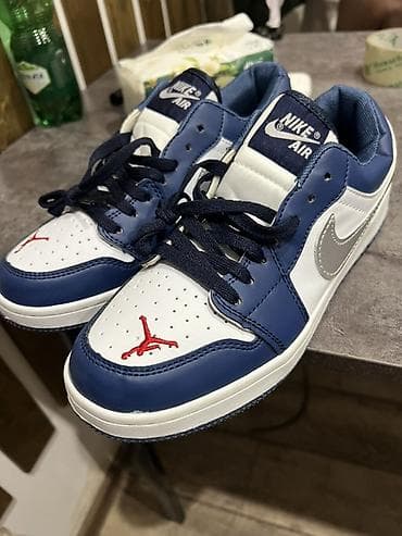 красовка nike: Мужские кроссовки, 40, Nike, Новый, цвет - Белый — 1