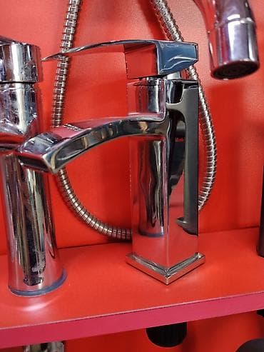 silver kitchen: Смеситель для умывальника, хром - Однорычажный: удобная регулировка — 1