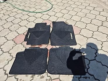 mini vci: Родные Резиновые Полики Для салона Toyota, цвет - Черный, Б/у, Самовывоз — 4