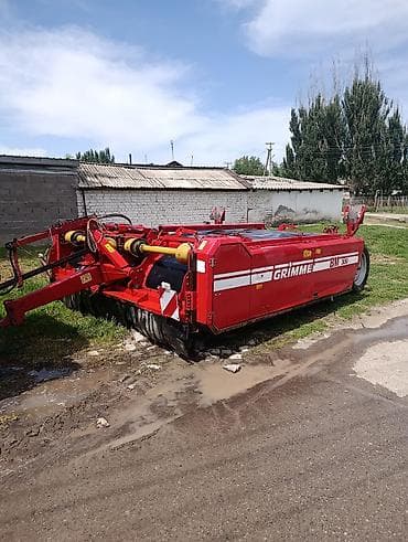 Ботваудалитель сахарной свеклы GRIMME BM 300 На фото — агрегат