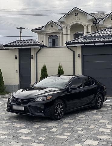 Toyota Camry: 2021 г., 2.5 л, Автомат, Бензин, Седан