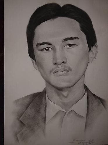 форма ufc: Портрет графитным карандашом на бумаге - Реалистичный мужской — 3