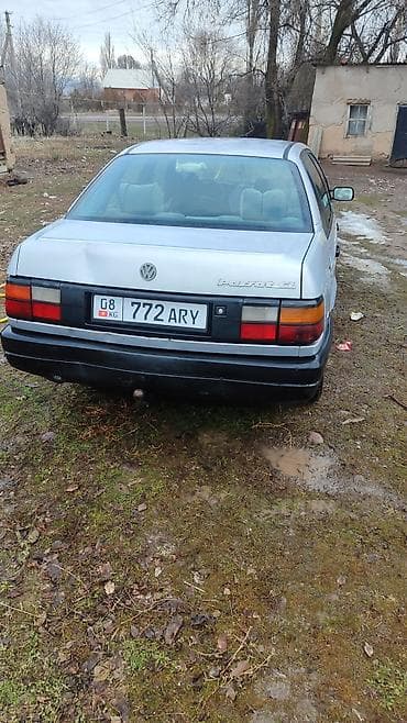 Volkswagen Passat: 1993 г., Механика, Бензин, Седан
