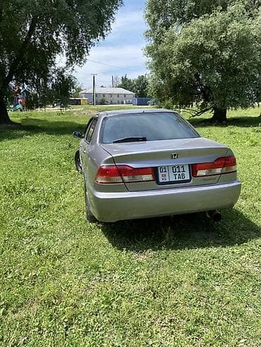 camry 5: Honda Accord: 2002 г., 2 л, Автомат, Бензин, Седан — 3