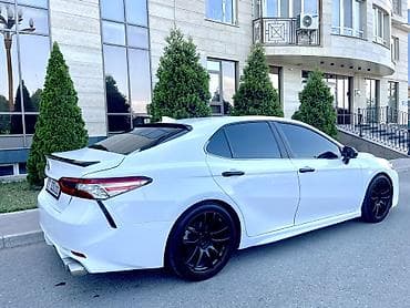 Toyota Camry: 2019 г., 2.5 л, Автомат, Бензин, Седан