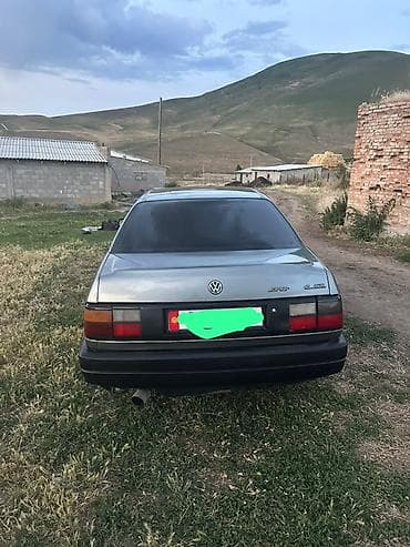 автобусы ссср: Volkswagen Passat: 1989 г., Седан — 5