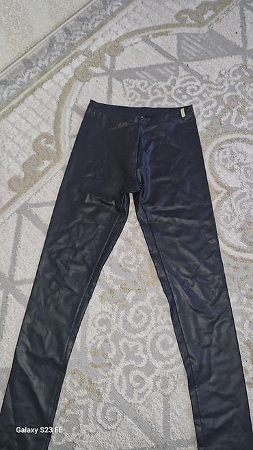 Топы и рубашки: Джинсы и брюки — 1