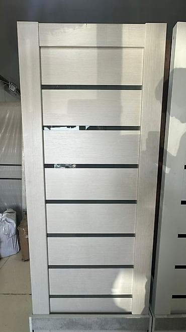 Межкомнатная дверь в современном стиле - Полотно с горизонтальными