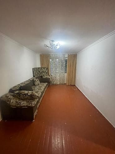 инд: 2 комнаты, 52 м², Индивидуалка, 2 этаж, Старый ремонт — 1