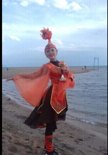 кыргызские национальные платья для девочек: Детское платье, цвет - Оранжевый, Б/у — 1