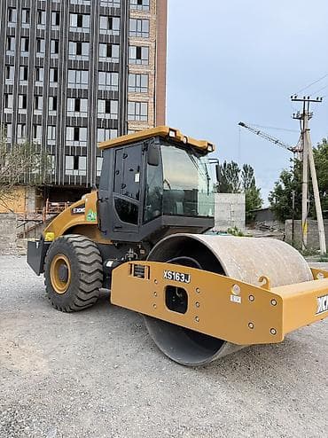 x max: Аренда дорожного вибрационного катка XCMG XS163J - Масса 16 тонн - — 4
