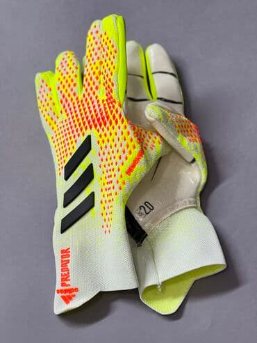 полиана: Вратарские перчатки adidas красного цвета придает особый вид и — 4