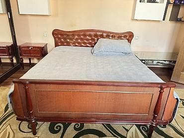 продаю постельное бельё: Спальный гарнитур, Двуспальная кровать, Дерево, цвет - Коричневый — 1