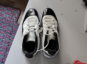 Мужская обувь: Мужские кроссовки, 39.5, Air Jordan, Новый, цвет - Черный — 1