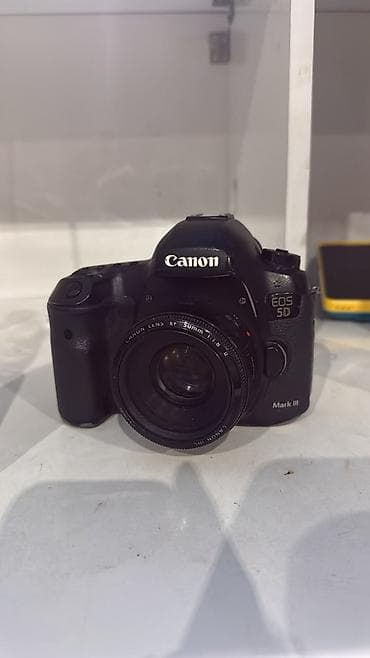 Canon EOS 5D Mark III + объектив Canon Lens EF 50mm f/1.8 II