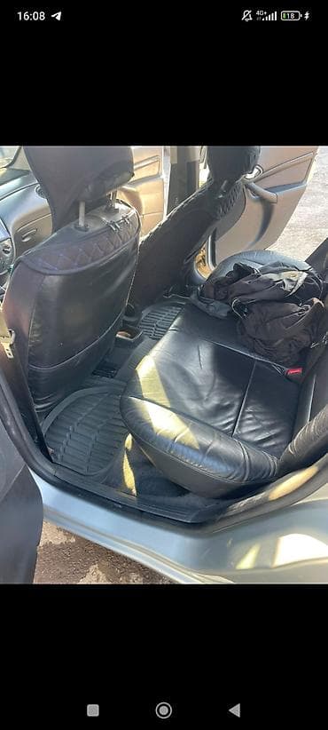 руль левый: Ford Focus: 2001 г., Механика — 2