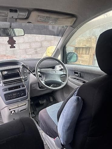 Toyota Nadia: 1998 г., 2 л, Автомат, Бензин, Минивэн
