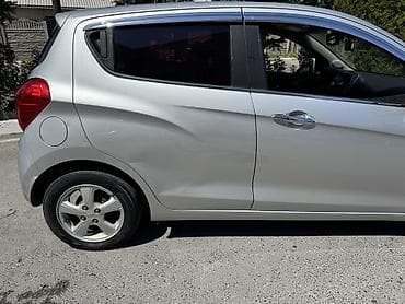 mazda cronos: Chevrolet Spark: 2016 г., 1 л, Автомат, Бензин, Хэтчбэк — 8