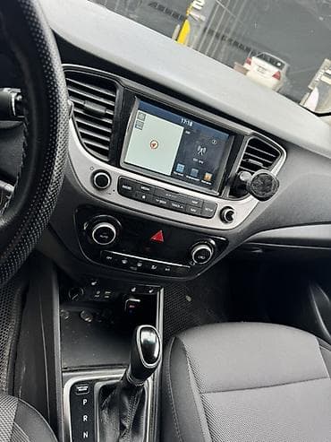 саларис: Hyundai Solaris: 2017 г., Седан — 9