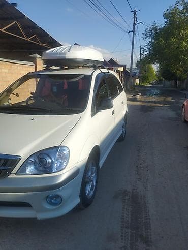 Toyota Ipsum: 2002 г., 2 л, Автомат, Бензин, Минивэн — 8