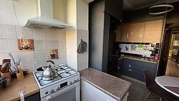 flat osh: 3 комнаты, 61 м², Юг-2 мкр 105 серия, 5 этаж — 8