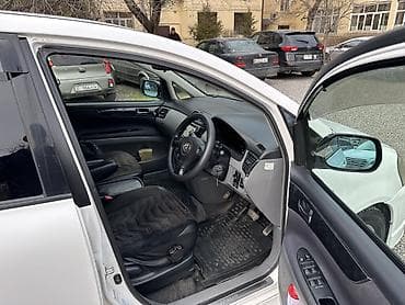 full construction: Toyota Ipsum: 2003 г., 2.4 л, Автомат, Бензин, Минивэн — 5