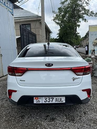 lexus rx 2019: Kia Rio: 2018 г., 1.6 л, Механика, Бензин, Седан — 10
