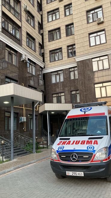 водитель экскаватор: В службу скорой медицинской помощи требуется водители. Обязанности  — 3