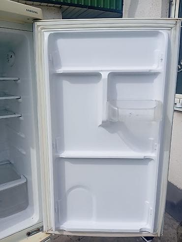 mini refrigerator: Холодильник Samsung, Двухкамерный — 5