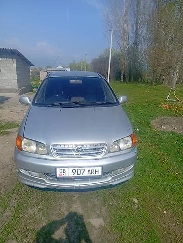 ford focus 2000: Toyota Ipsum: 2000 г., Минивэн — 1