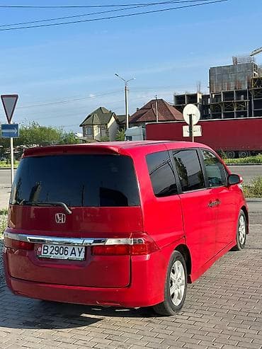 гоф 2: Honda Stepwgn: 2005 г., 2.4 л, Автомат, Бензин, Минивэн — 7