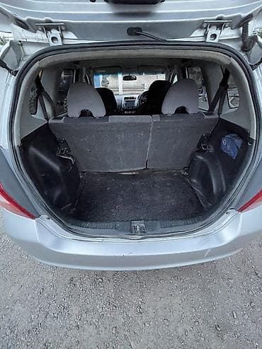 r19 camry: Honda Fit: 2003 г., 1.3 л, Вариатор, Бензин, Хэтчбэк — 7