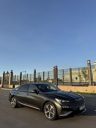 Kia K8: 2022 г., 1.6 л, Автомат, Гибрид, Фастбек