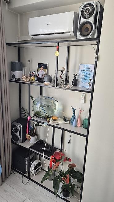 стол аренда: Тумба и подставка для телевизора, Б/у, Подвесная, ЛДСП, Самовывоз, Платная доставка, цвет - Белый — 5