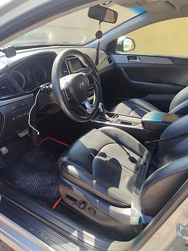 step 2: Hyundai Sonata: 2017 г., 2 л, Автомат, Газ, Седан — 4