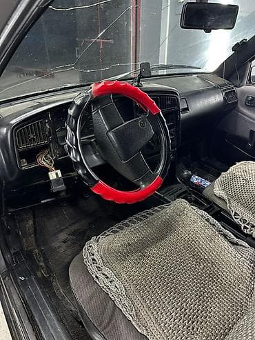 Volkswagen: Volkswagen Passat: 1989 г., 1.8 л, Механика, Бензин, Седан — 6
