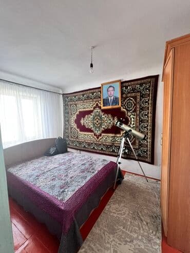 срочно продаю дом кызыл аскер: 3 бөлмө, 100000 кв. м, Жеке план, 1 кабат, Эски ремонт — 3