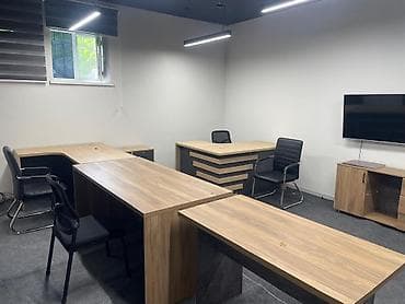 act building: Аренда офисов, 25 м², В административном здании, 1 линия, С системой безопасности — 3