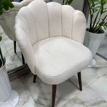 Стул новый в наличии и на заказ в любом цвете стул выполнен в