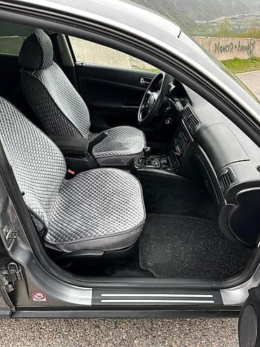 Унаа сатуу: Volkswagen Passat: 2002 г., 2 л, Кол менен иштөөчү, Бензин, Седан — 7
