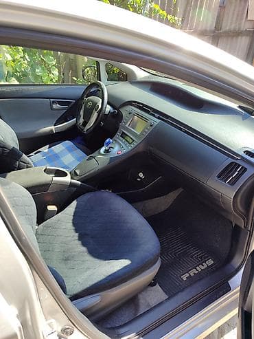 Toyota Prius: 2015 г., 1.8 л, Автомат, Гибрид, Седан — 10