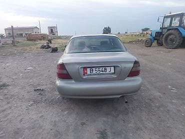 Унаа сатуу: Hyundai Sonata: 1996 г., Кол менен иштөөчү, Седан — 4