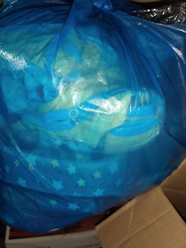 Отдам даром пакет вещей для новорожденного до 1 года