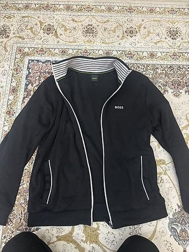 Шорталар: Эркектердин толстовкасы, M, Boss, Колдонулган, түсү - Кара, Өзү алып кетүү, Акылуу жеткирүү — 2