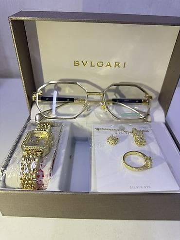 Подарочный набор аксессуаров в фирменной коробке BVLGARI. Состав