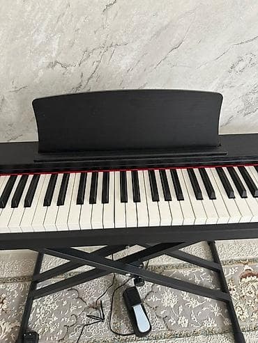 Комузы: Цифровое пианино с полновзвешенной клавиатурой (88 клавиш), на — 2