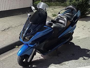 мототехника бишкек: Макси-скутер Yamaha, 250 куб. см, Бензин, Колдонулган — 3