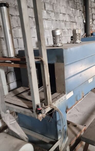 купить оборудование для производства туалетной бумаги: Продаётся термо туннель, упаковочный аппарат. Ширина рабочая 40см — 1