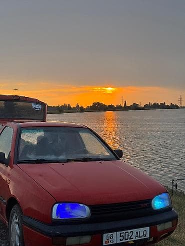 торг: Volkswagen Golf: 1992 г., 1.6 л, Механика, Бензин — 3
