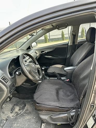 Toyota: Toyota Corolla: 2009 г., 1.4 л, Механика, Бензин, Седан — 5